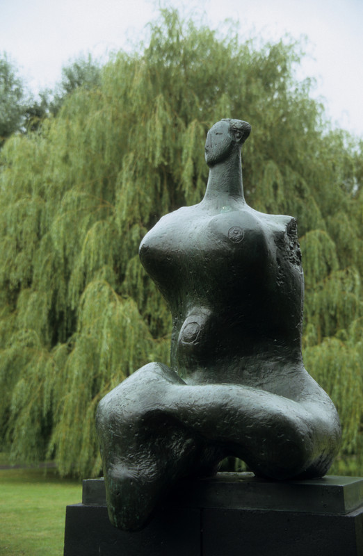 Henry Moore | At the Sculpture park