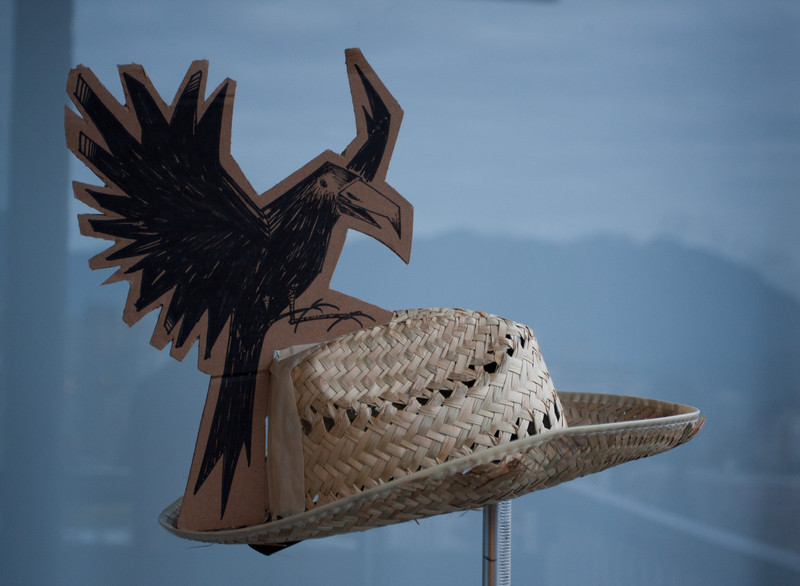 Halloween crow | markers on both sides of cardboard, part of halloween costume