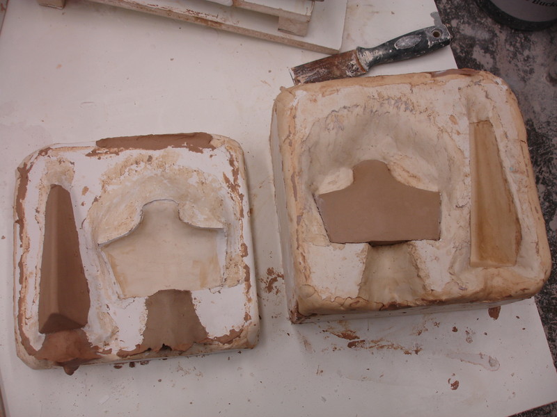 Conqueror wip | Open the two parts and remove the clay pieces