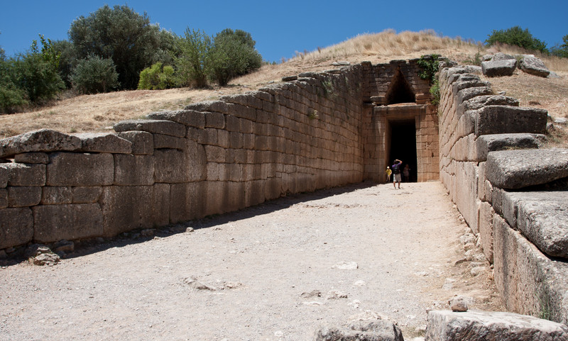Tomb in Mykines