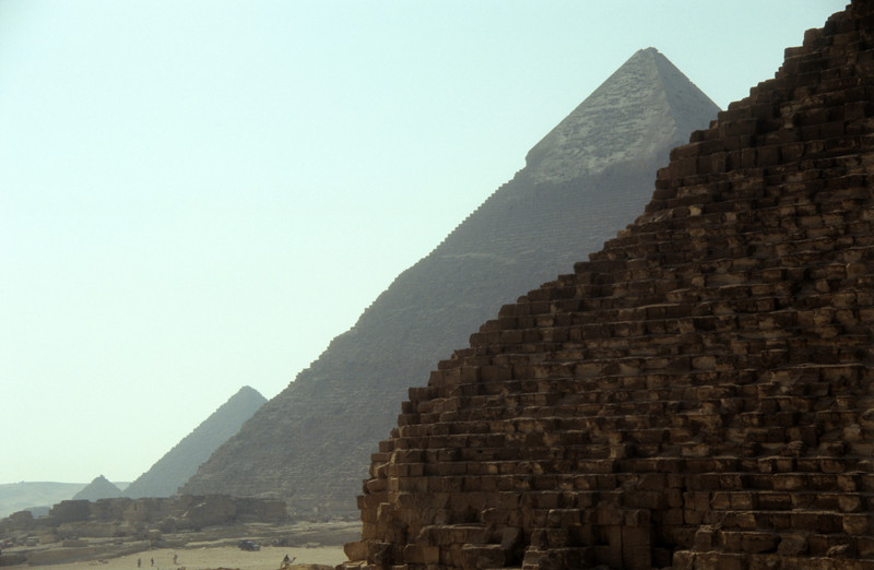 Line up | Menkaure, Khafre, Khufu pyramids