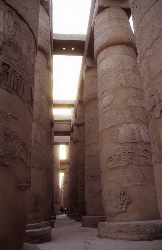 Luxor Temple | A large Egyptian Temple complex. The biggest hall of the ancient world.